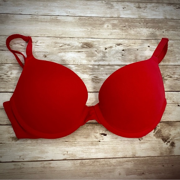 Victoria’s Secret Pink where anywhere red push up bra 32C - Picture 7 of 9